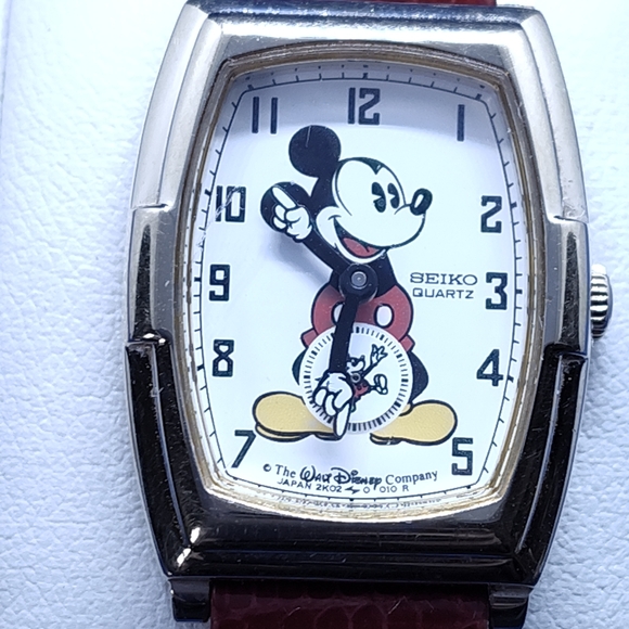 Seiko Mickey Mouse 60th Anniversary Watch - Picture 2 of 6